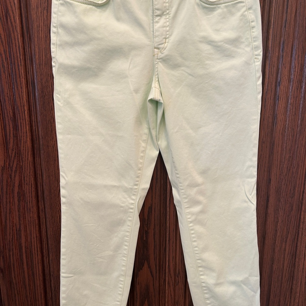 Tommy Bahama Mint Green ankle jeans Sz 4